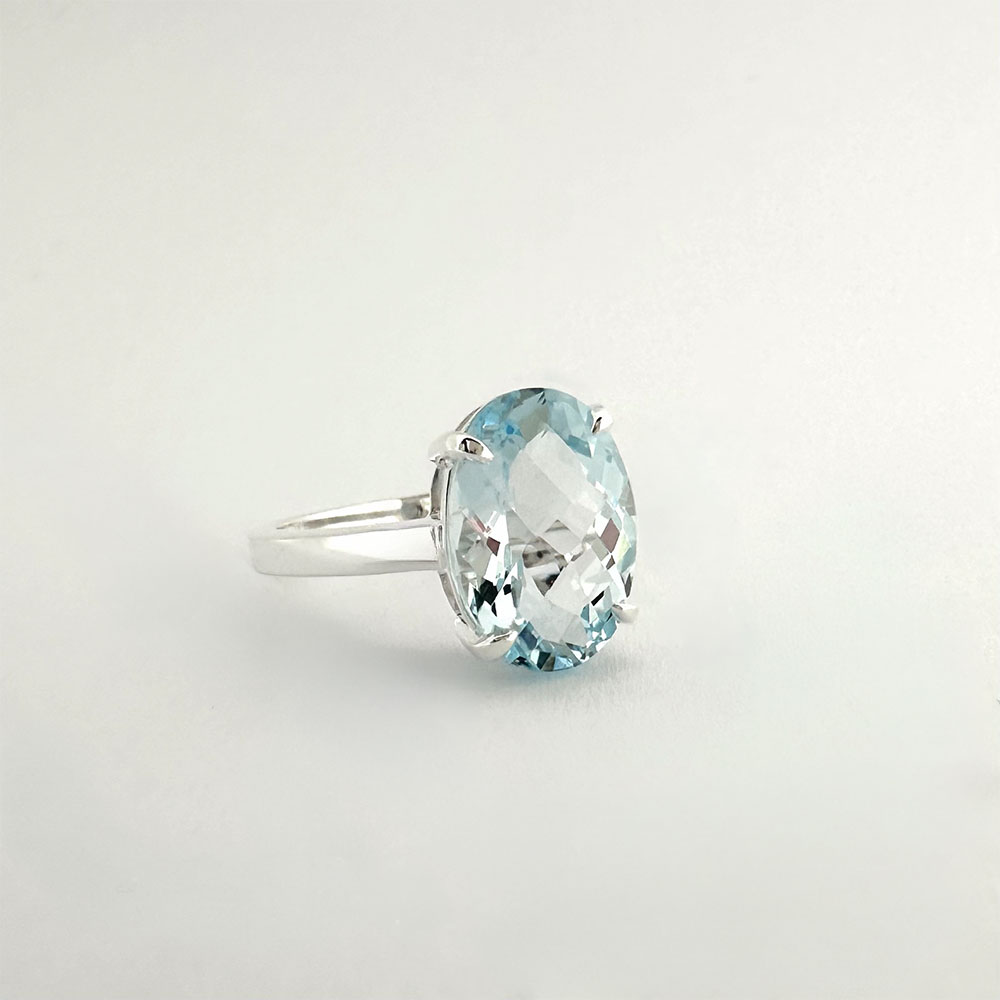 Blue Topaz Ring (oval) - Image 2