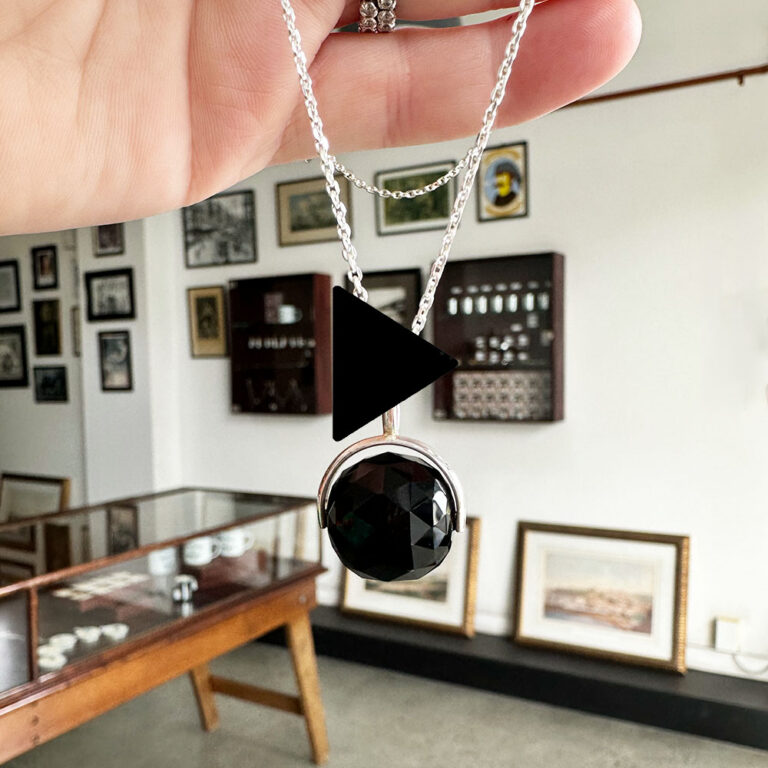 Black Onyx Necklace (Spinning)